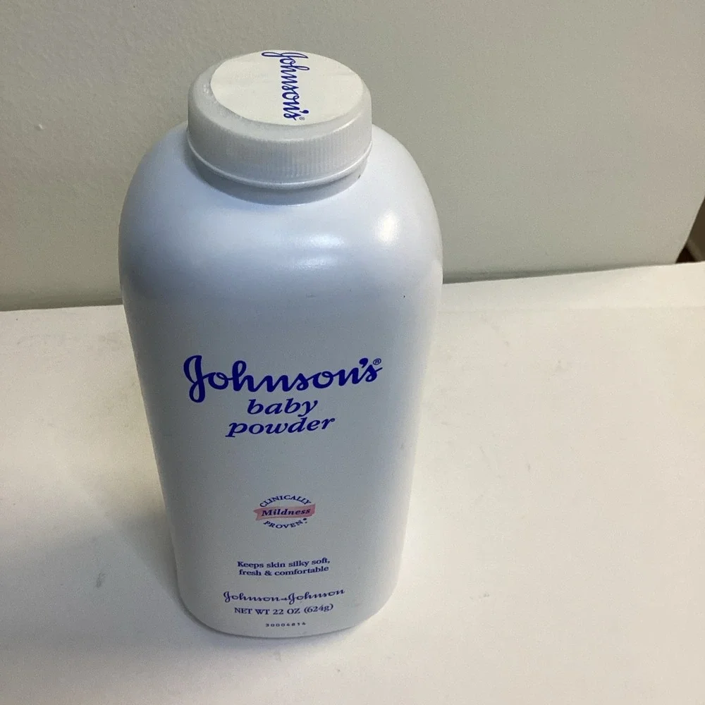 Johnsons & Johnsons Original Formula 1994 Talc Baby Powder  22 oz   Full